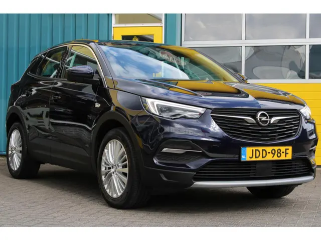 Opel Grandland X 3