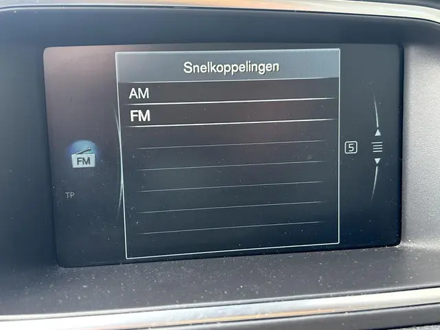 Volvo V40 2.0 T2 Momentum 2016 Benzine 12