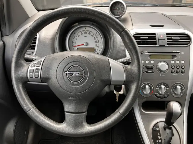 Opel Agila 1.2 Edition 2014 Benzine 18