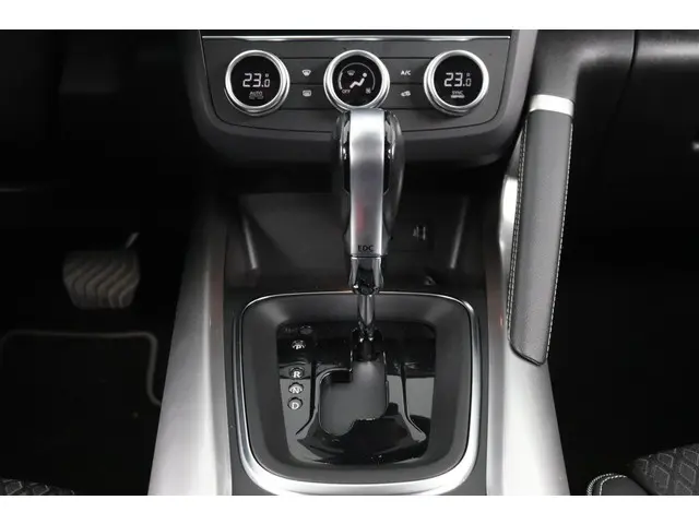 Renault Kadjar 1.3 TCe 140 EDC Bose 2019 Benzine 17