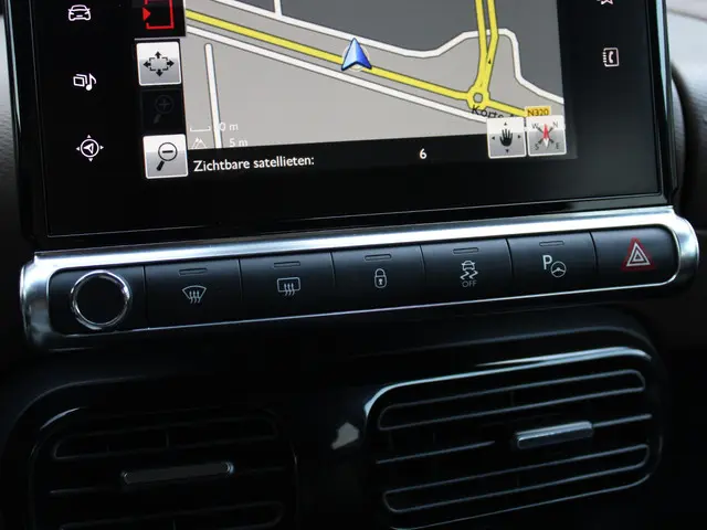 Citroën C4 Cactus 1.2 VTi Shine 2015 Benzine 21