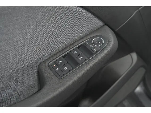 Renault Clio TCe 90 GPF techno 2025 Benzine 27