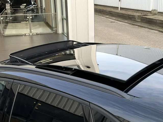 Ford Kuga 2.5 PHEV ST-Line X 2025 Hybride Benzine 52