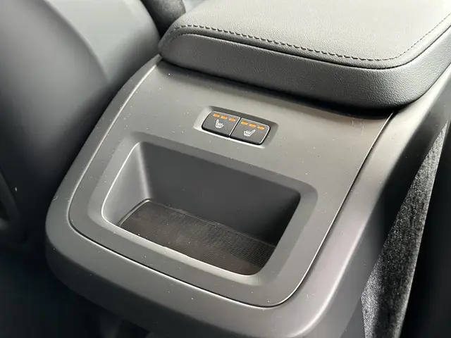 Volvo V60 2.0 B4 Essential Edition 2026 Benzine 8