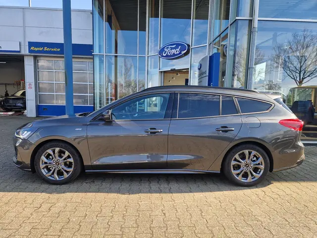 Ford Focus 1.0 EcoBoost Hybrid ST Line 2025 Benzine 2