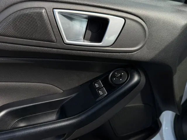 Ford Fiesta 1.25 2017 Benzine 21