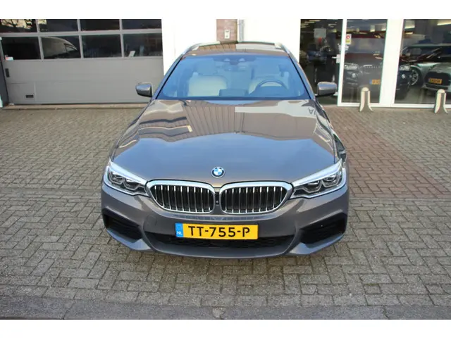BMW 5 Serie Touring 530d High Executive 2018 Diesel 22