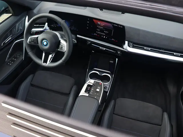 BMW X1 xDrive25e 2025 Hybride Benzine 18