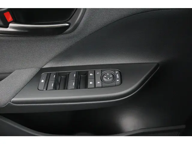 Toyota C-HR 1.8 Hybrid 140 Dynamic 2026 Hybride Benzine 27