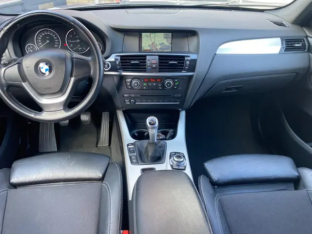 BMW X3 XDrive20i High Executive AWD 2012 Benzine 10