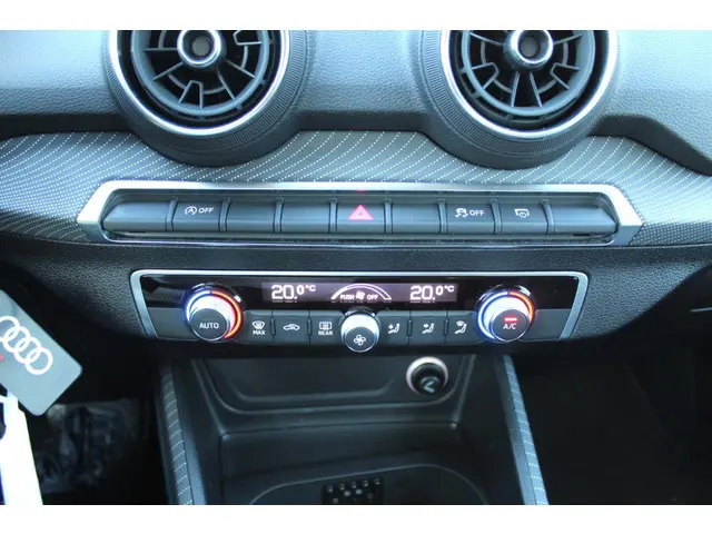 Audi Q2 1.0 TFSI #limited 2018 Benzine 14