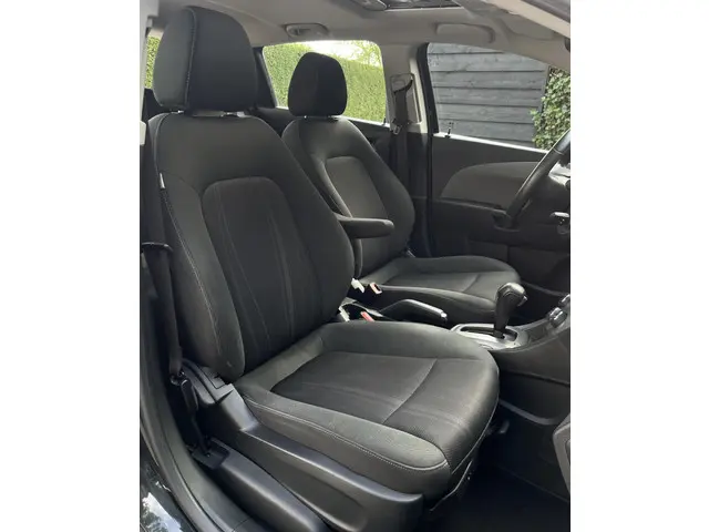 Chevrolet Aveo 1.6 2012 Benzine 20