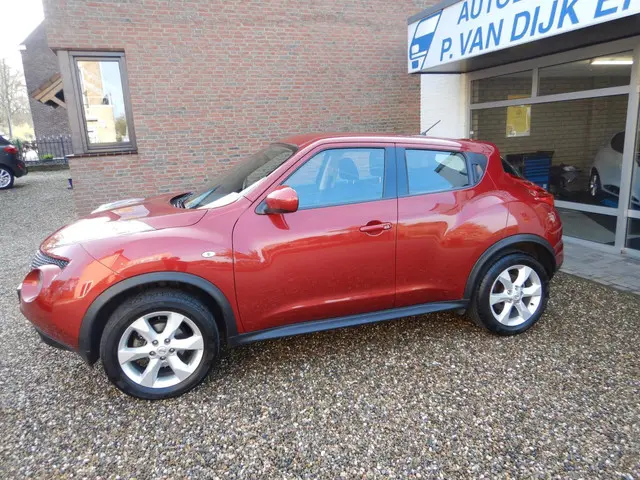 Nissan Juke 1.6 Acenta AUTOMAAT 2012 Benzine 4
