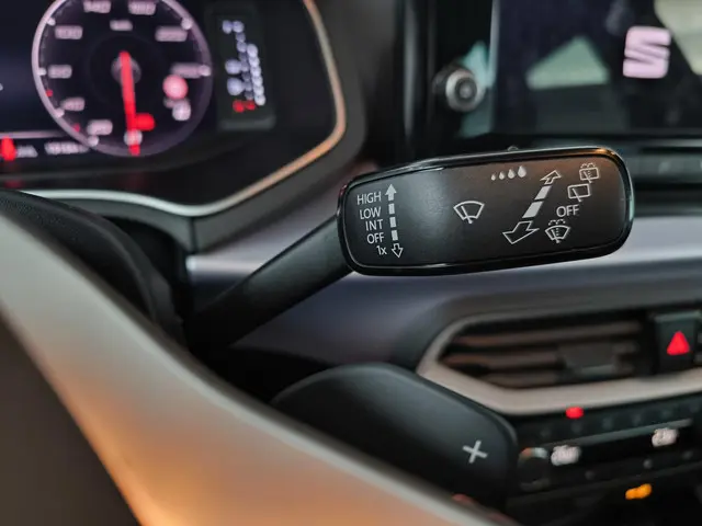 SEAT Ibiza 1.0 EcoTSI FR Business Connect 2025 Benzine 26