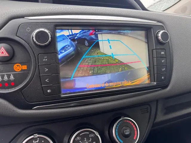 Toyota Yaris 1.3 VVT-i Aspiration 2015 Benzine 9