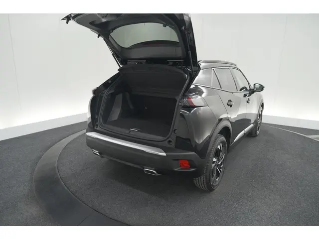 Peugeot 2008 PureTech 130 Allure Pack 2023 Benzine 56