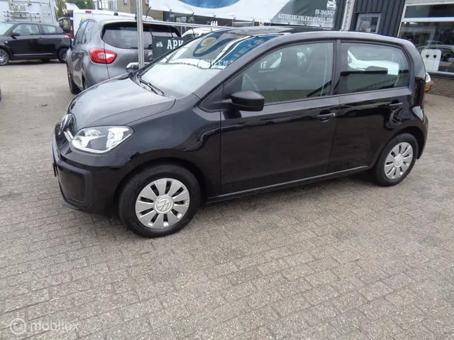 Volkswagen up! 1.0 BMT take up! 2018 Benzine 6