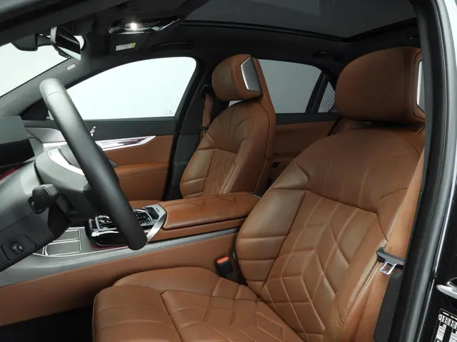 BMW i7 xDrive60 2023 Elektrisch 4