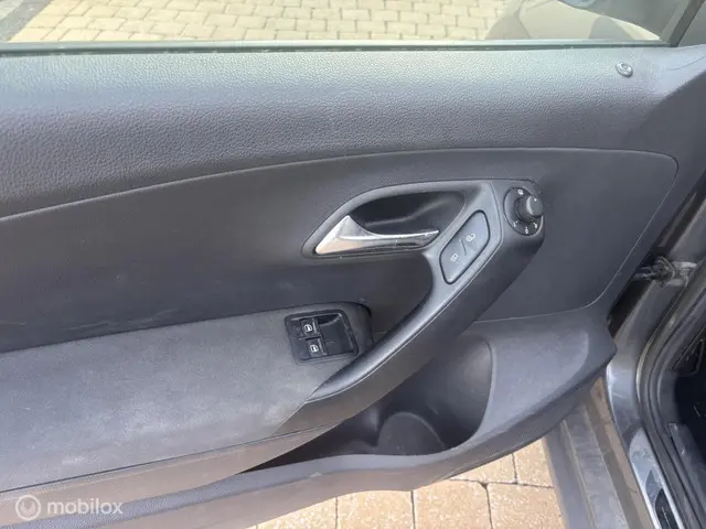 Volkswagen Polo 1.2 Easyline 2025 Benzine 20