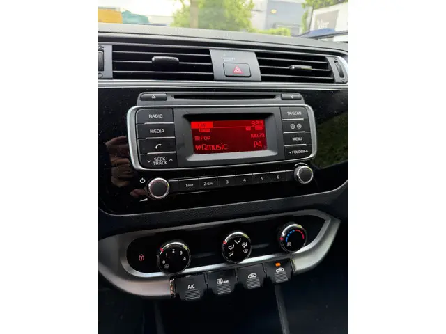 Kia Rio 1.2 CVVT DynamicLine 2015 Benzine 13