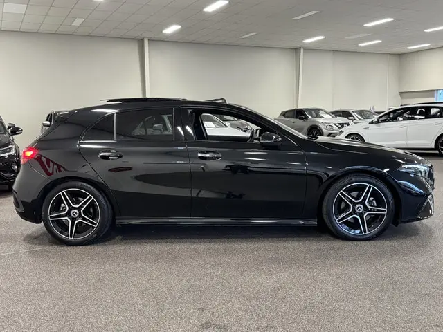 Mercedes-Benz A-Klasse 200 AMG Line 2023 Benzine 6