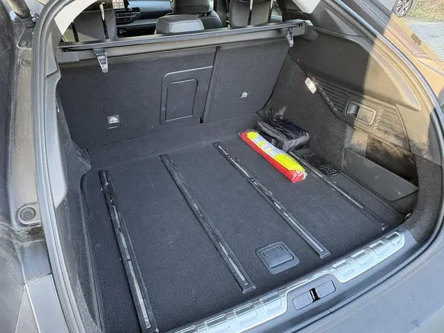 Citroën C5 X 1.6T Automaat Shine 2022 Benzine 16