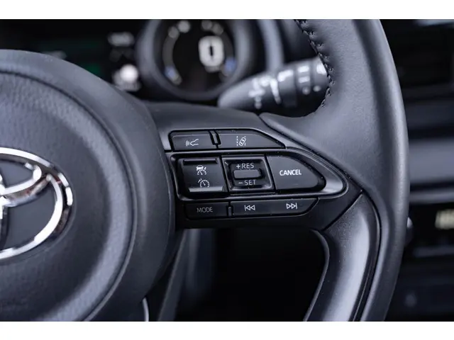 Toyota Yaris 1.5 Hybrid 115 Comfort 2022 Hybride Benzine 34