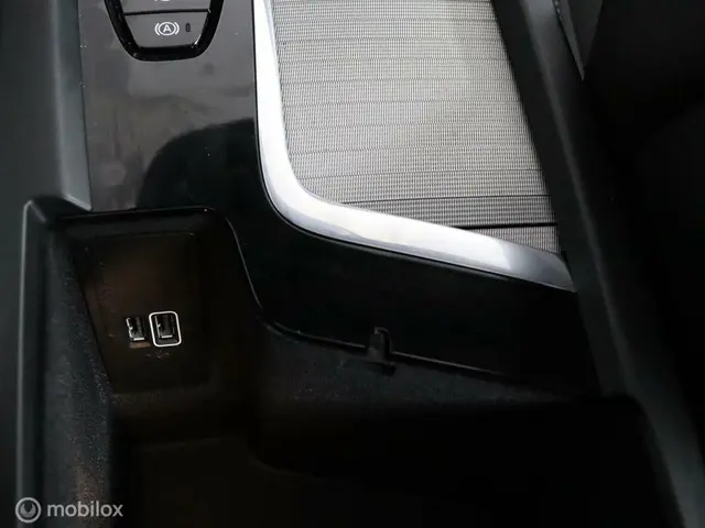 Volvo S60 2.0 B4 R-Design|Blis| panodak|adapt 2021 Benzine 20