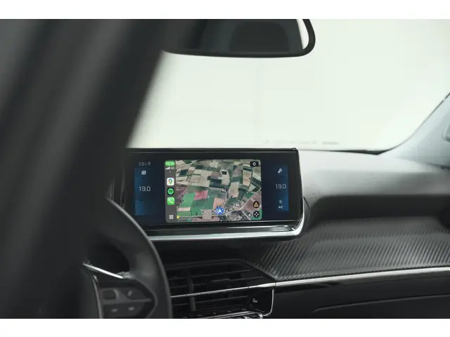 Peugeot 2008 PureTech 130 Allure 2020 Benzine 55