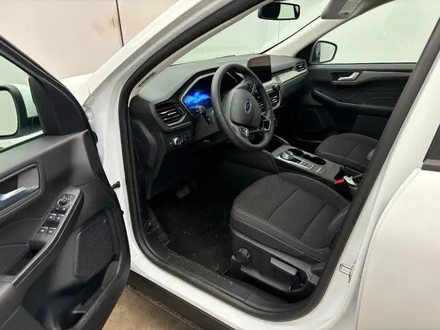 Ford Kuga 2.5 PHEV Titanium 2023 Hybride Benzine 7