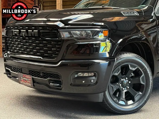 Dodge Ram 1500 Big Horn 2024 LPG/Gas 3