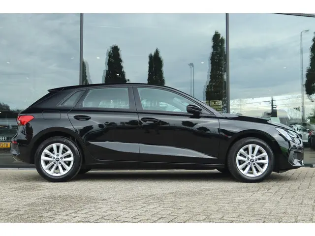 Audi A3 SPORTBACK 30 TFSI PRO LINE AUT. 2021 Benzine 8