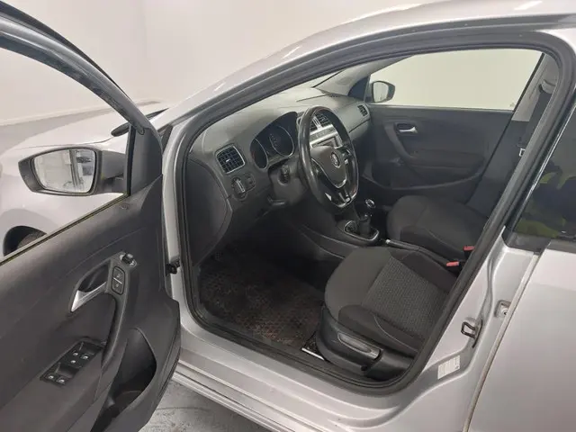 Volkswagen Polo 1.4 TDI BlueMotion // Euro 6 2014 Diesel 7
