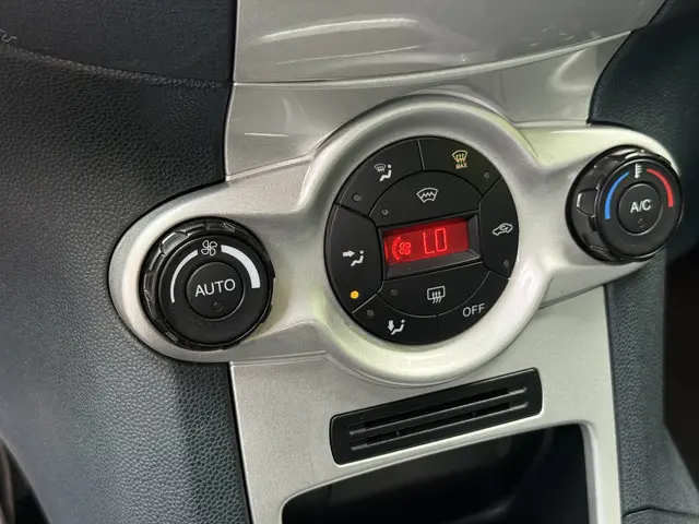 Ford Fiesta 1.25 Titanium 2012 Benzine 17