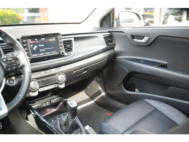 Kia Rio 1.0 TGDI Platinum Edition 2017 Benzine 16