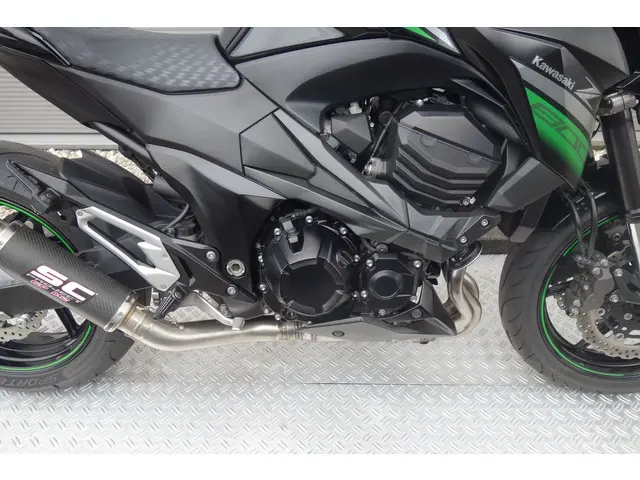 Kawasaki Z800 ABS 2016 Benzine 8