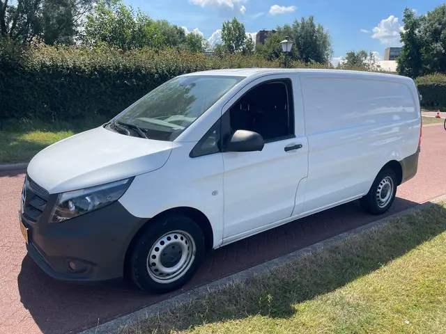 Mercedes-Benz Vito 3