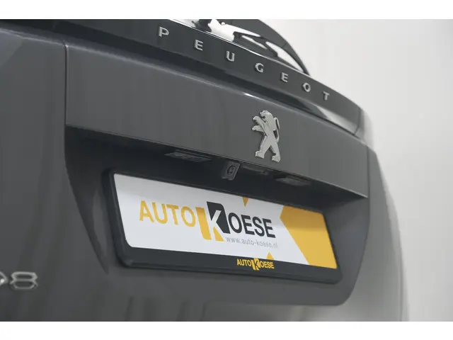 Peugeot 2008 PureTech 130 Active 2023 Benzine 21
