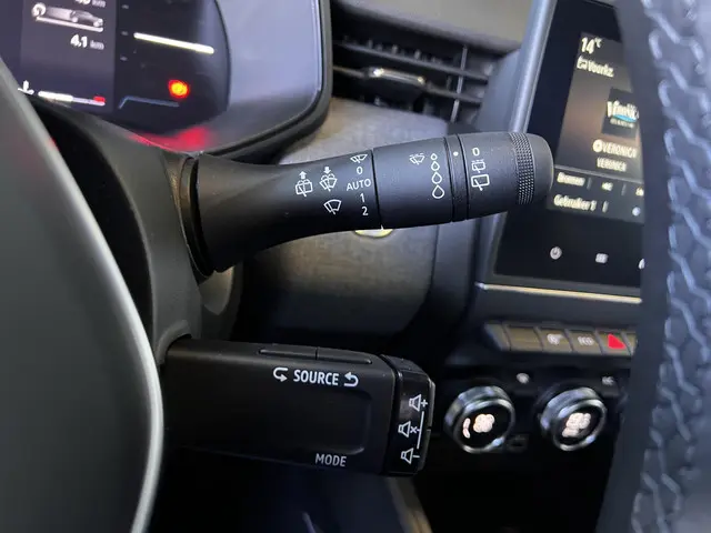 Mitsubishi Colt 1.0T Intense 2024 Benzine 35