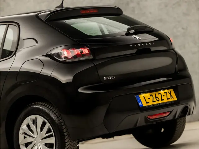 Peugeot 208 1.2 PureTech Sport 2021 Benzine 11