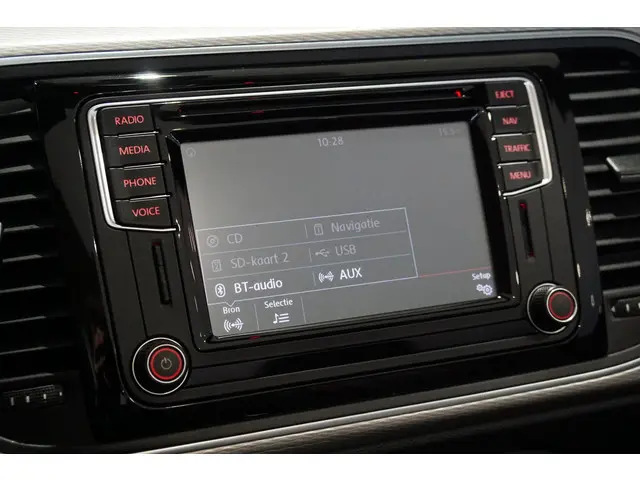 Volkswagen Beetle Cabriolet 1.2 TSI Club 2016 Benzine 37