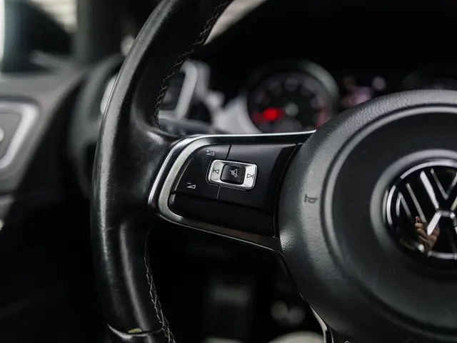 Volkswagen Golf 1.4 TSI Highline 2xR-line 2014 Benzine 25