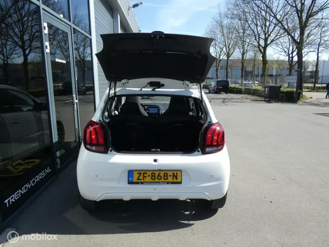 Peugeot 108 1.0 e-VTi Allure TOP! / Cabrio 2019 Benzine 18
