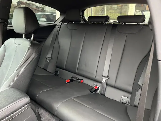 BMW 1 Serie 118i High Executive M-Pakket 2014 Benzine 6