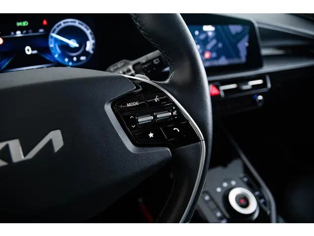 Kia Niro EV DynamicPlusLine 64.8 kWh 2023 Elektrisch 32