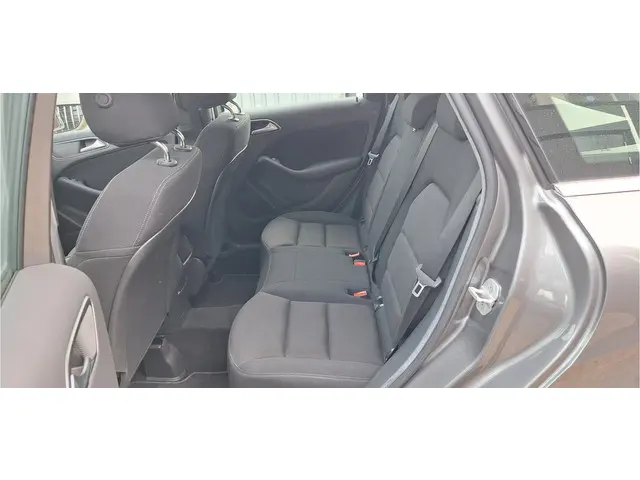 Mercedes-Benz B-Klasse 180 Prestige 2014 Benzine 14