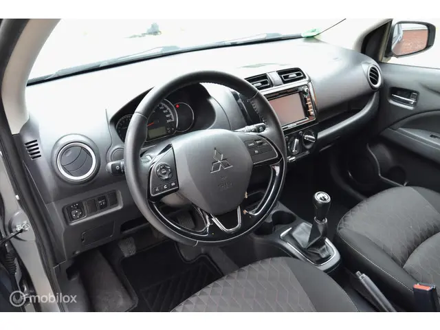 Mitsubishi Space Star 1.2 Instyle 2020 Benzine 3