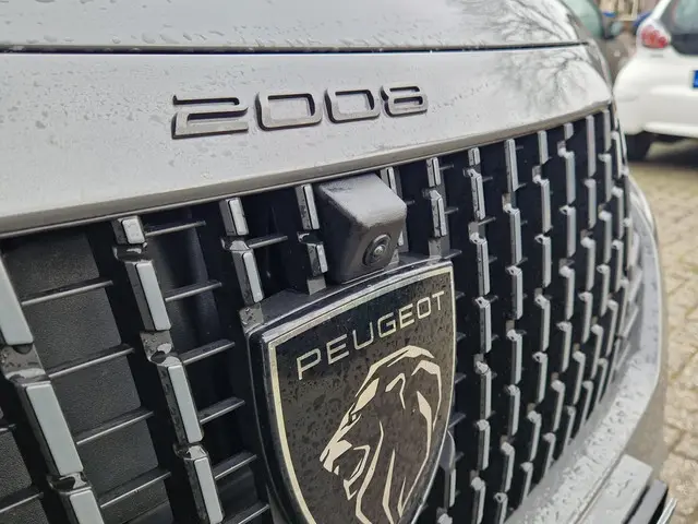 Peugeot 2008 1.2T 130pk Automaat GT 2024 Benzine 11