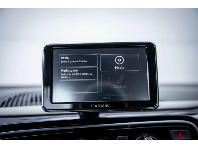 Volkswagen up! 1.0 high up! 2015 Benzine 25