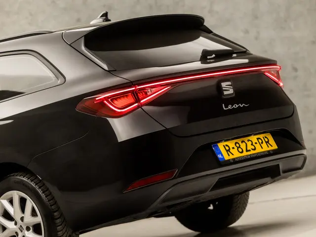 SEAT Leon Sportstourer 1.0 TSI Sport 2022 Benzine 24